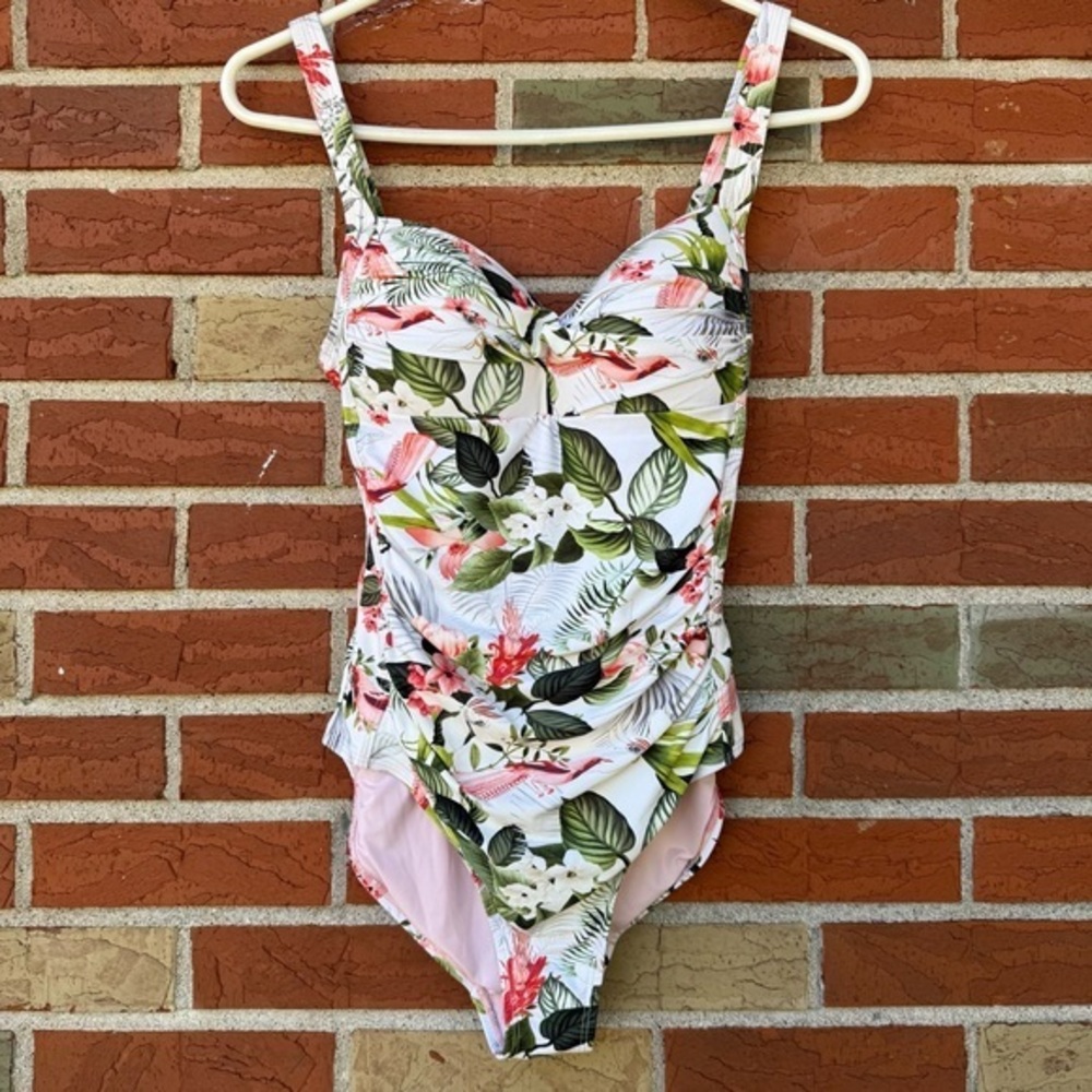 Nip Tuck Swim Floral Print White Green Pink One Piece Swimsuit Bathing Suit 🩱